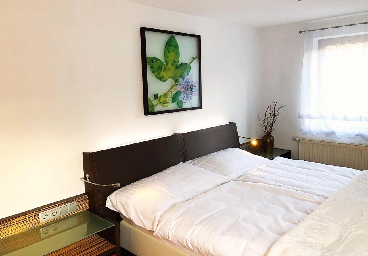 Grosse Wohnung Mit 2 Schlafzimmern Altensteig Bagian luar foto
